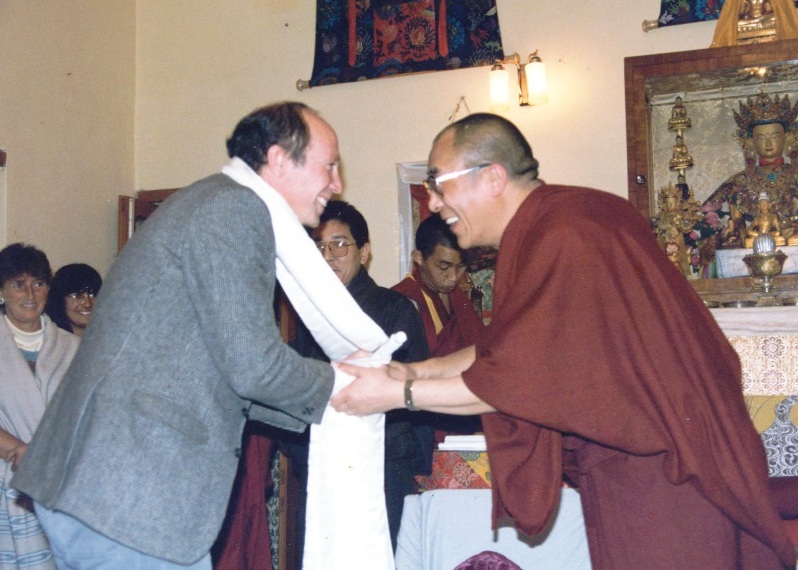 Famous Buddhist Scientists : R. Adam Engle with the 14th Dalai Lama in 1987. Credits: CommonsWikipedia.org