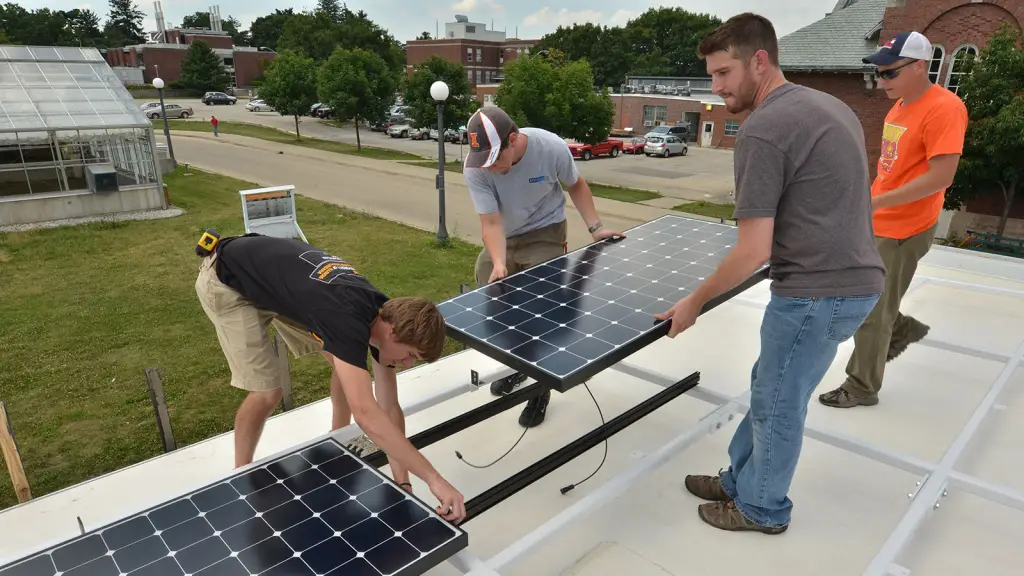 Best Schools For Renewable Energy Degrees : Credits: Environment America