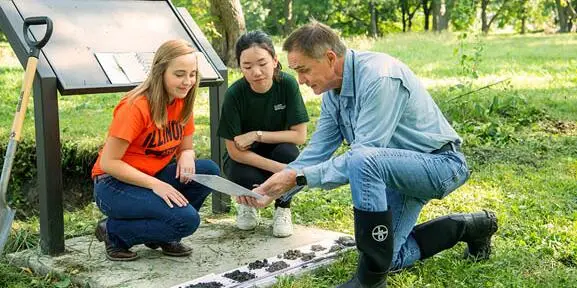 Best Schools For Soil Sciences : Credits: UIUC