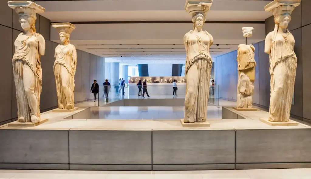 Credits: Acropolis Museum, Best Platforms for Virtual Museum and Gallery Tours for Education,